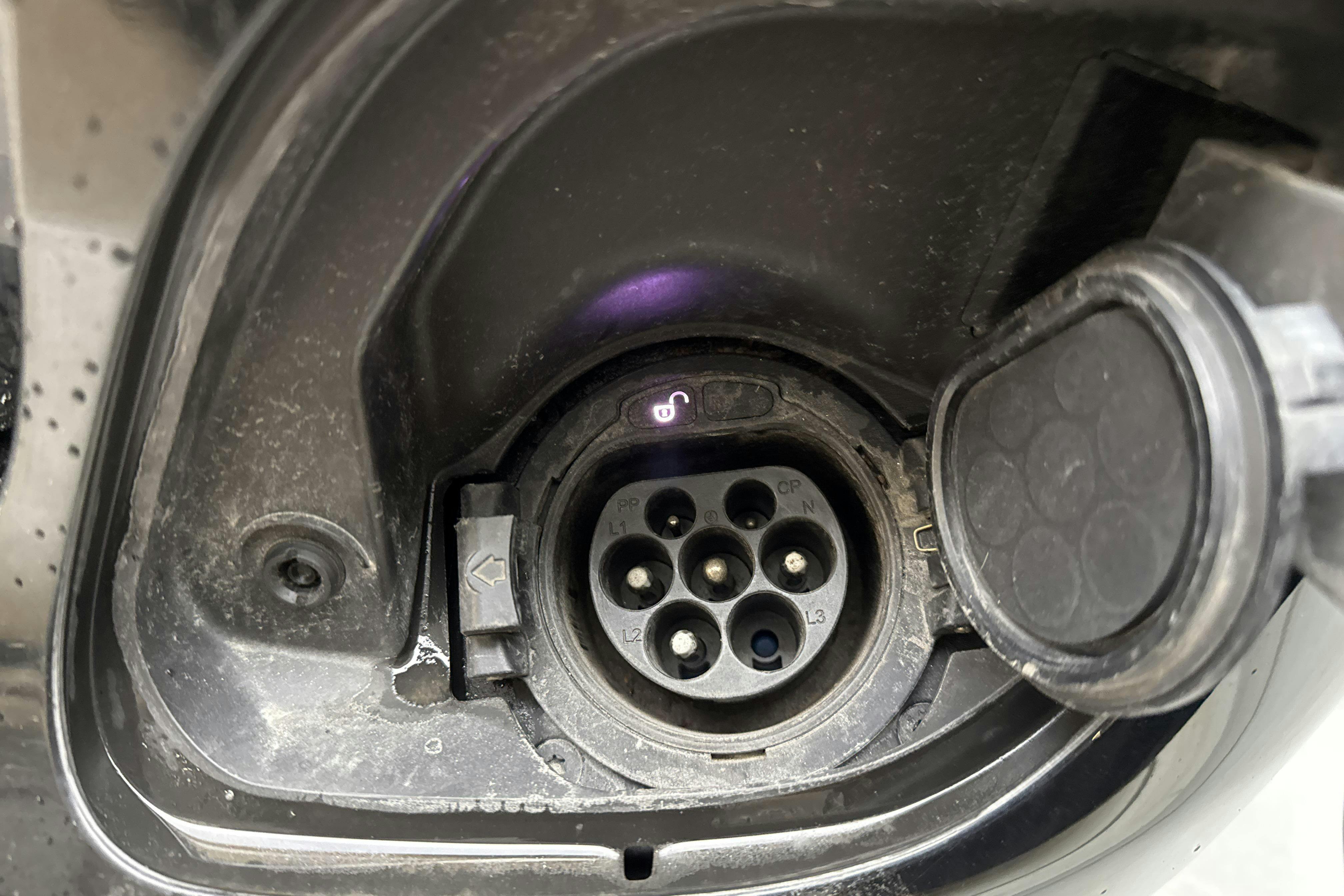 Vehicle Image 16