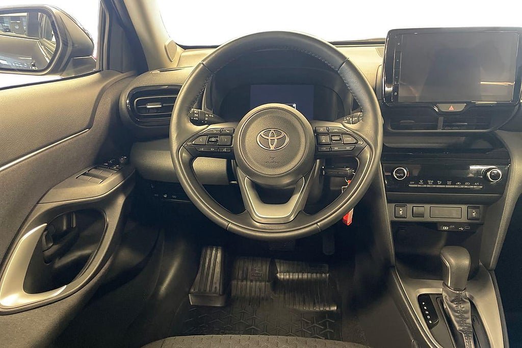 Vehicle Image 11