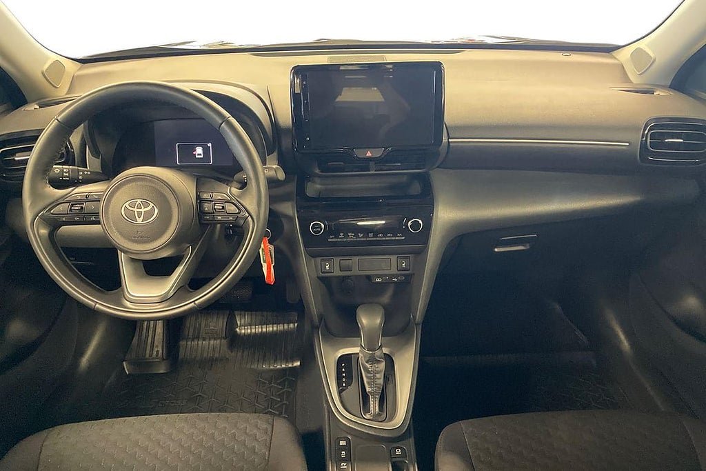 Vehicle Image 10