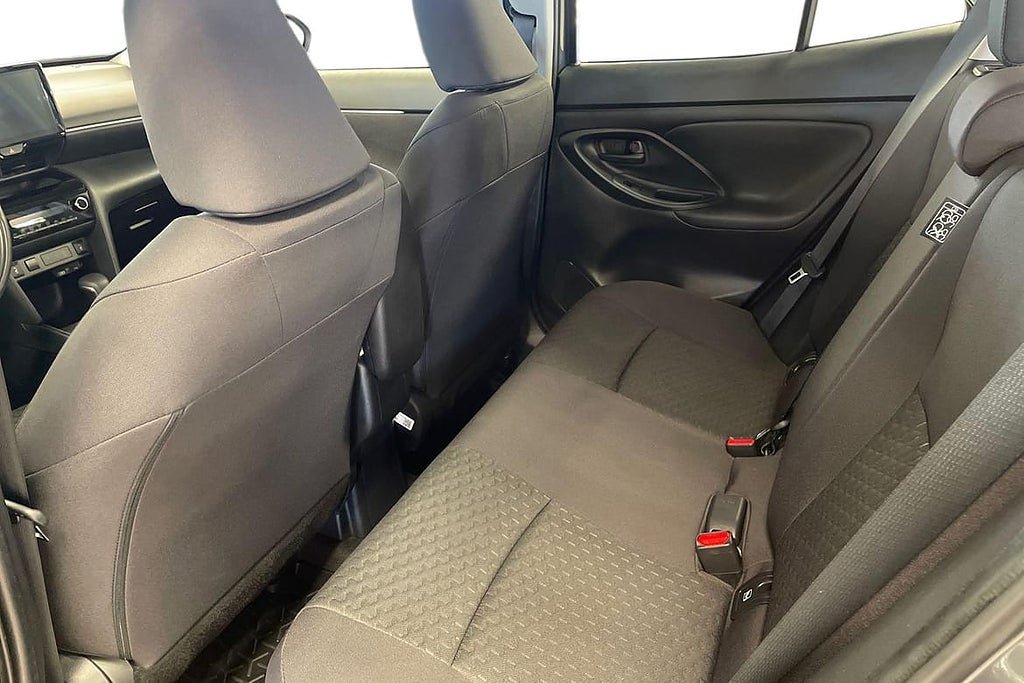 Vehicle Image 13