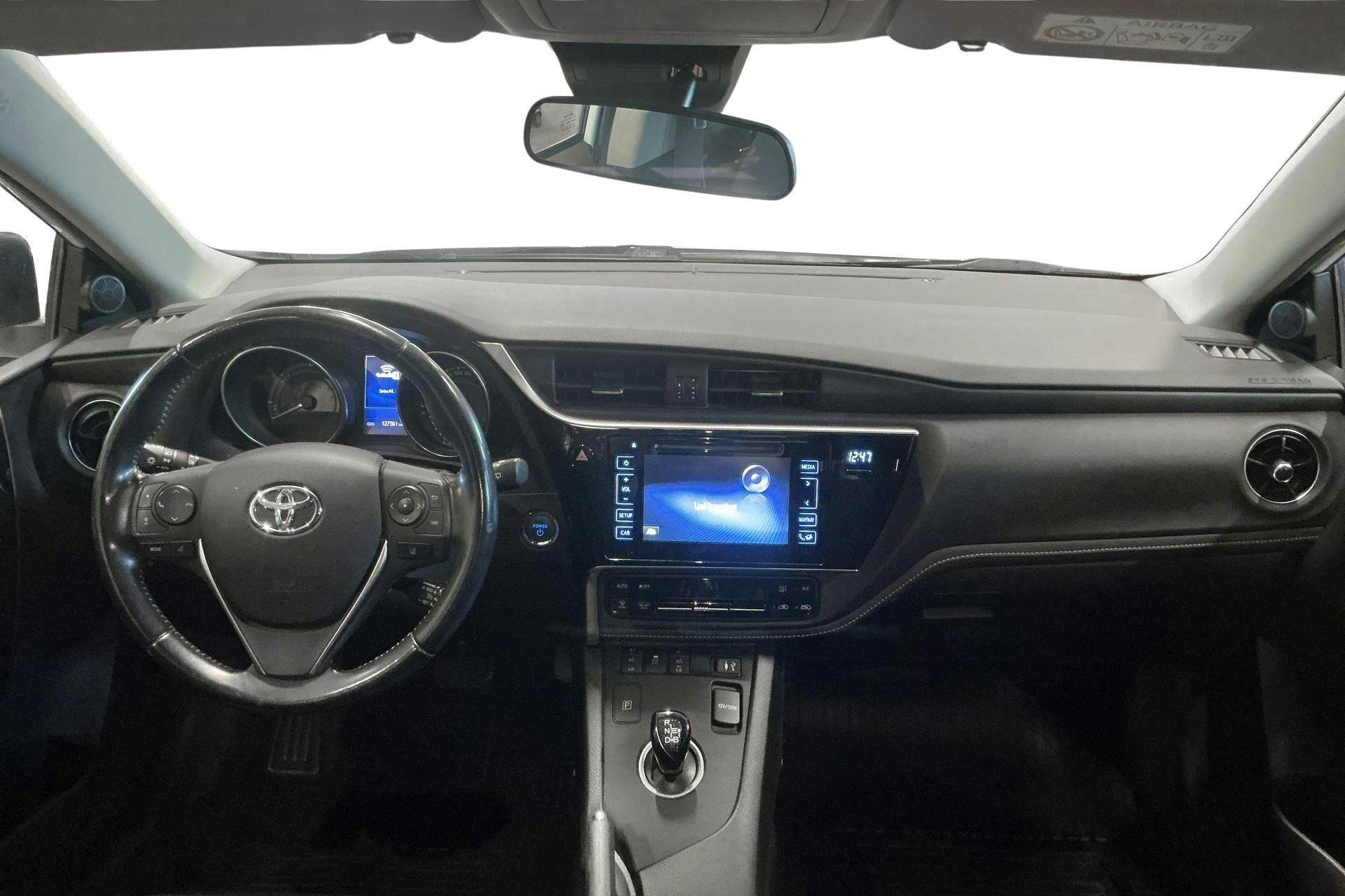 Vehicle Image 6
