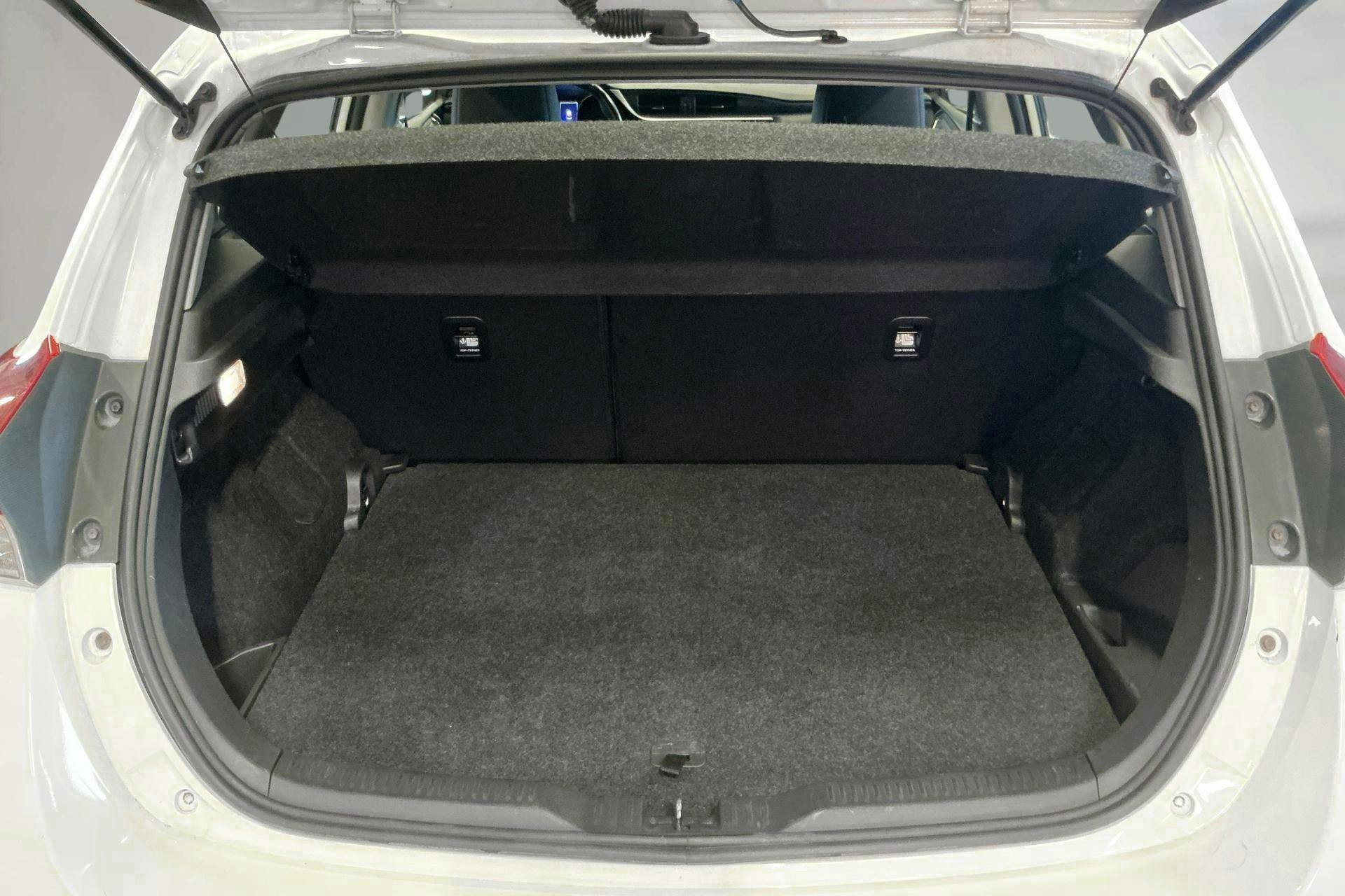 Vehicle Image 9