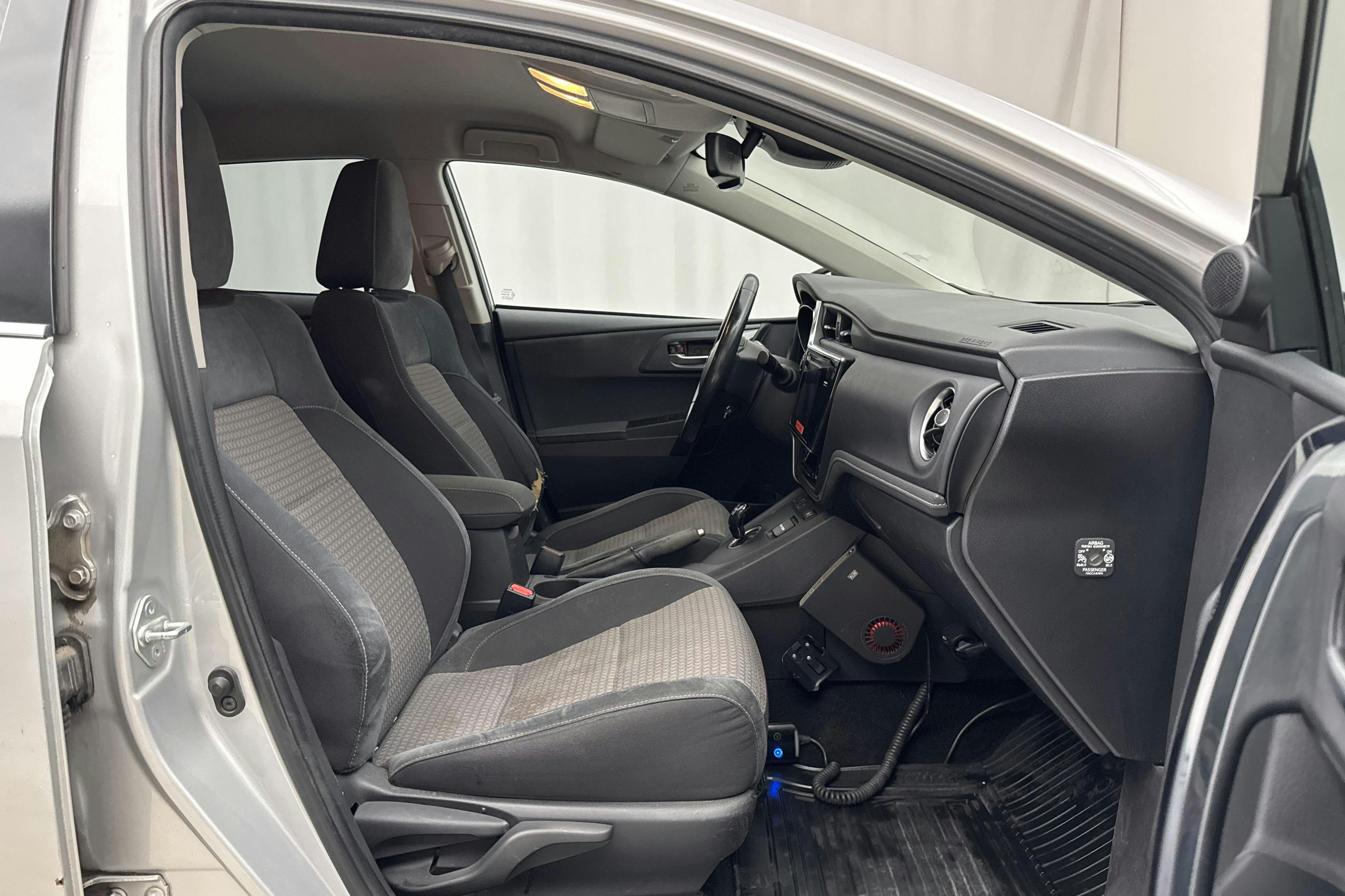 Vehicle Image 7