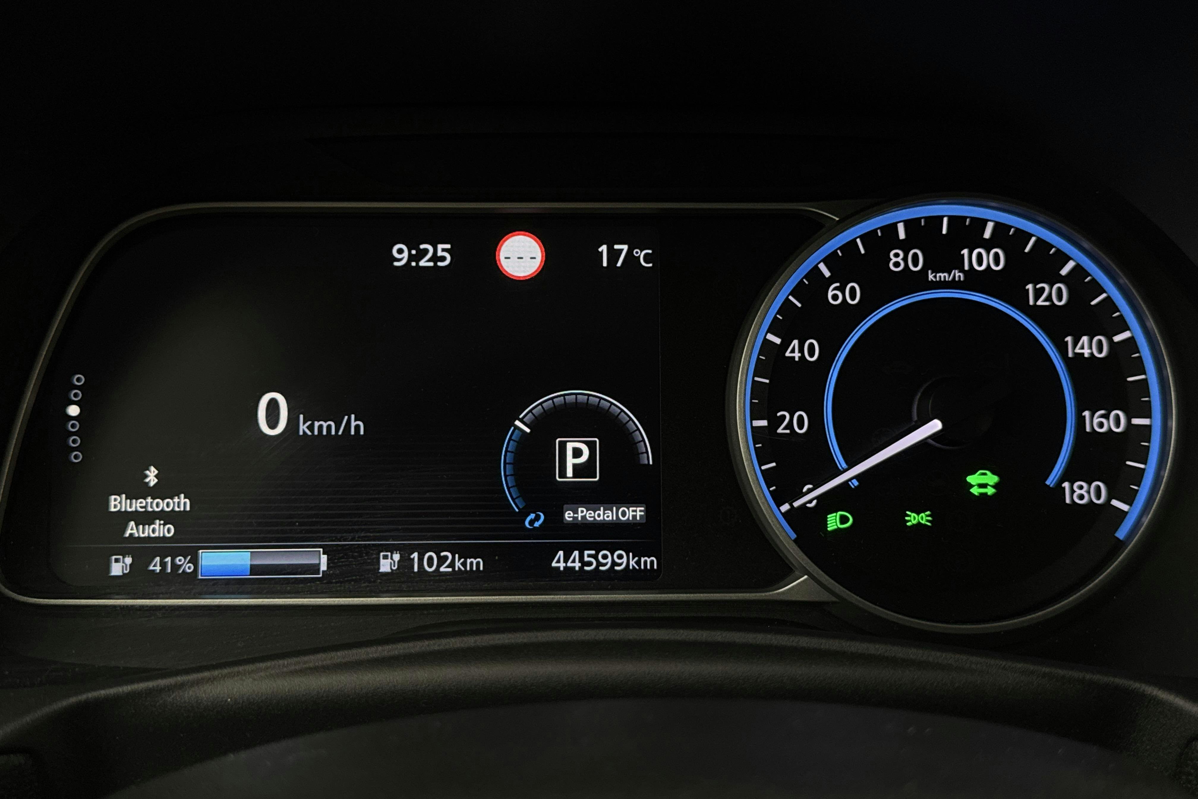 Vehicle Image 10