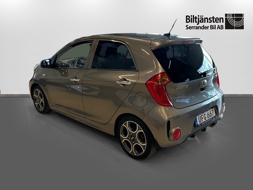 Vehicle Image 6
