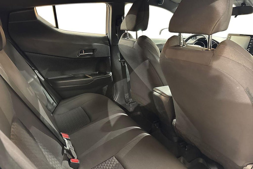 Vehicle Image 9