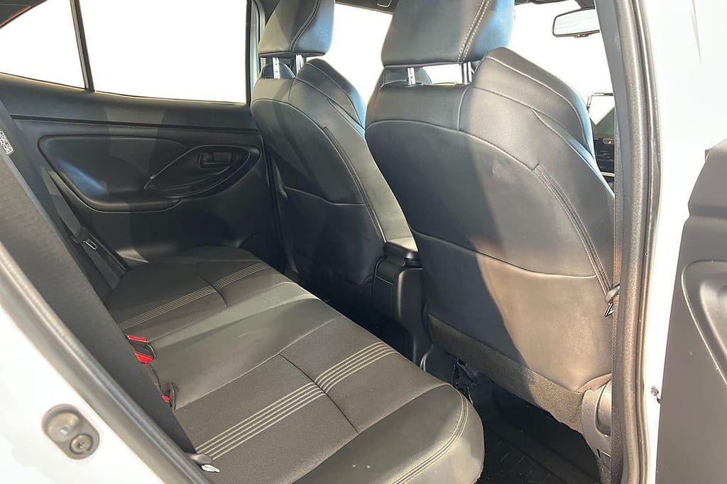 Vehicle Image 9