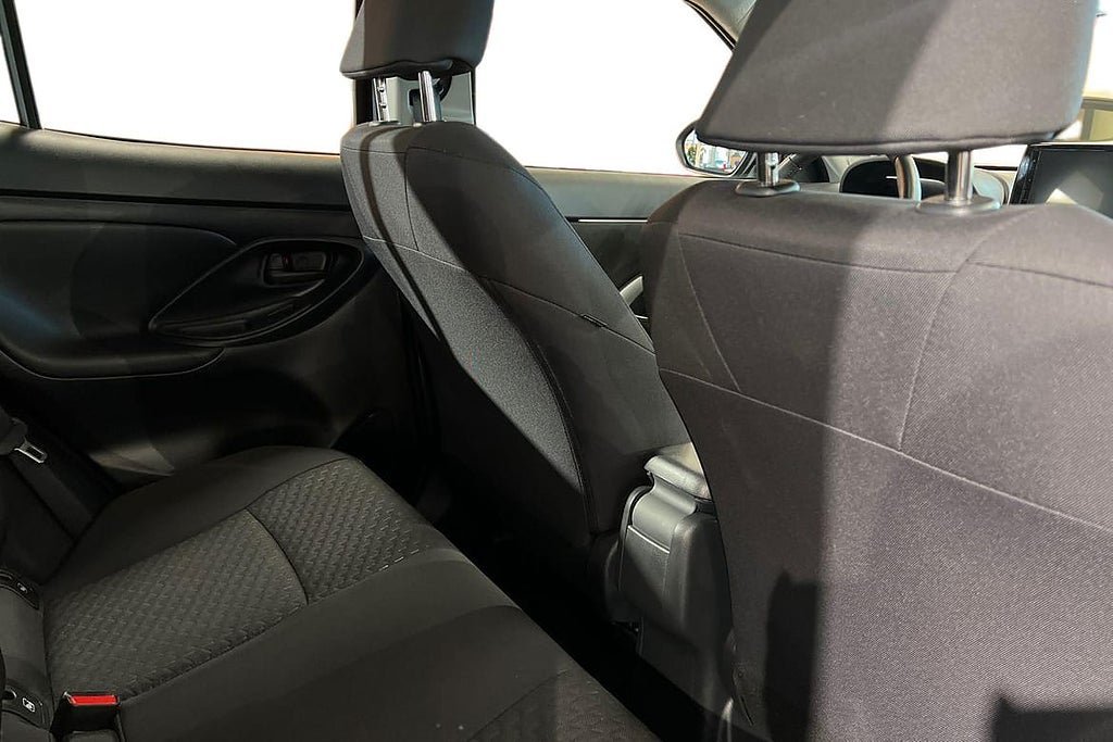 Vehicle Image 8