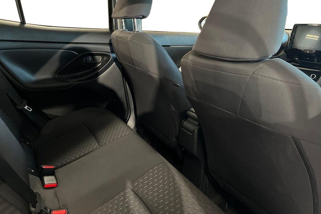 Vehicle Image 8