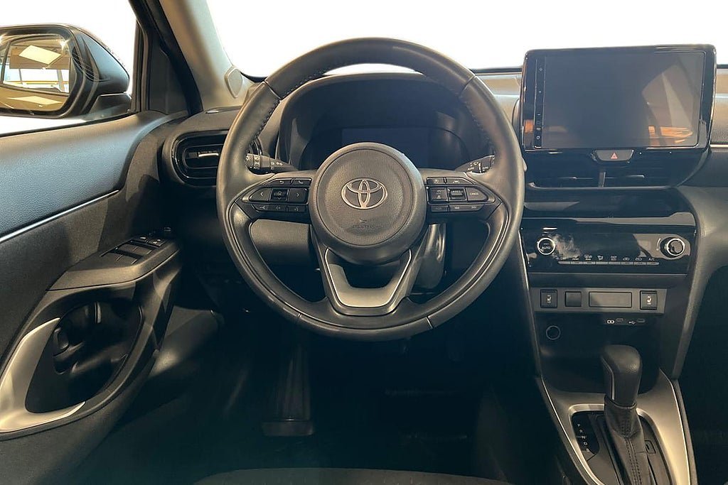 Vehicle Image 10