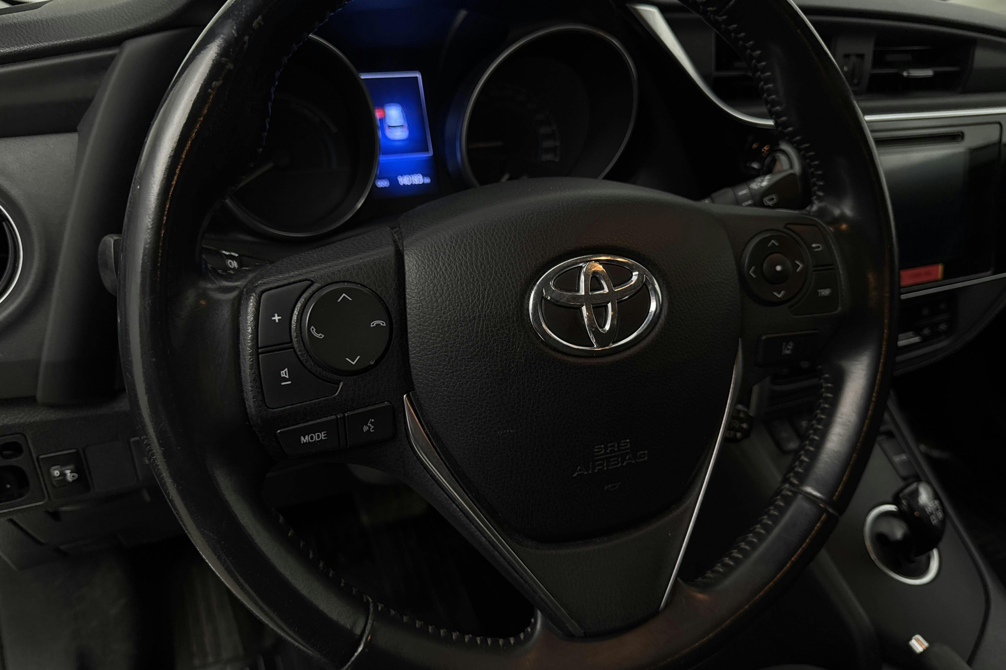 Vehicle Image 14