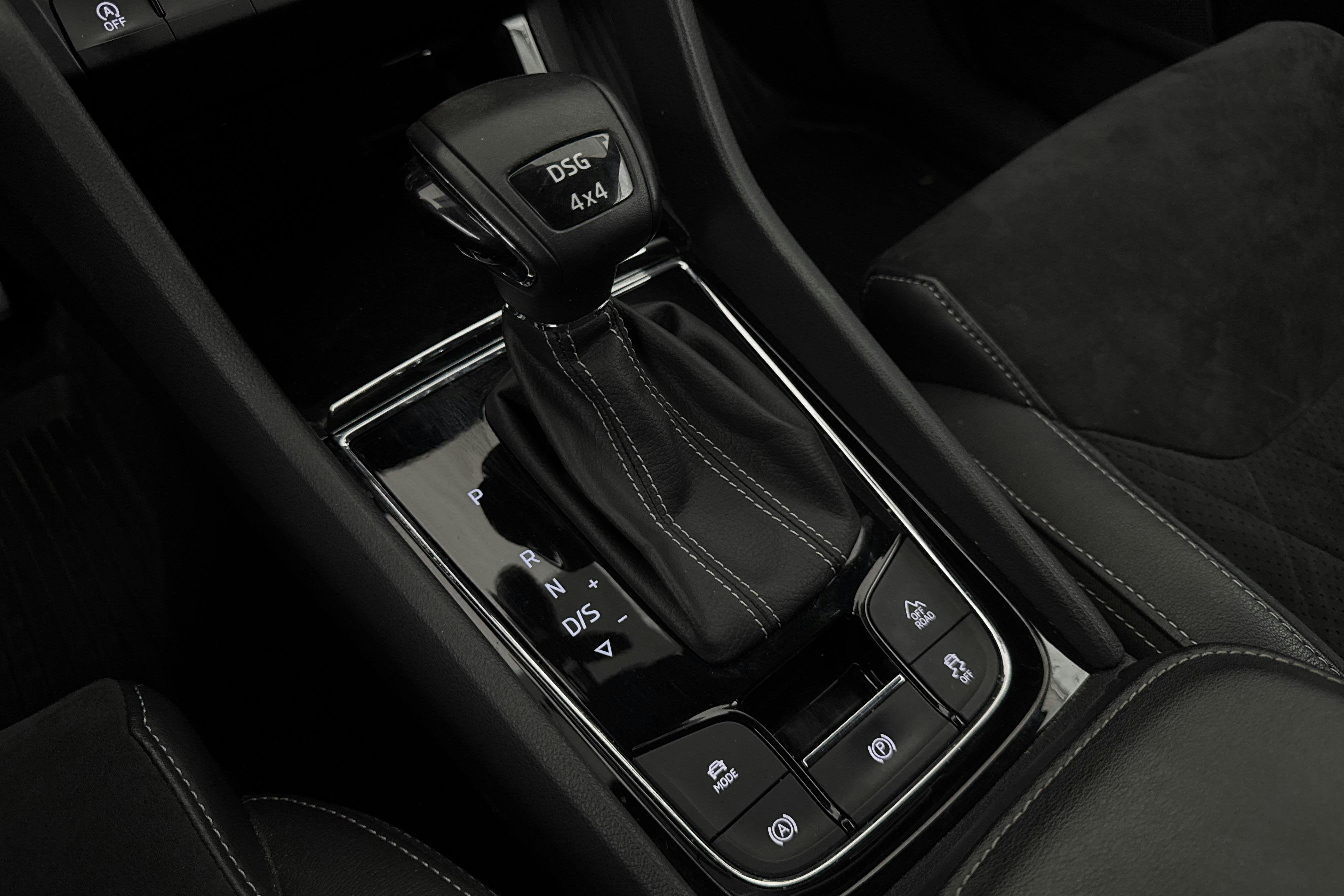 Vehicle Image 17