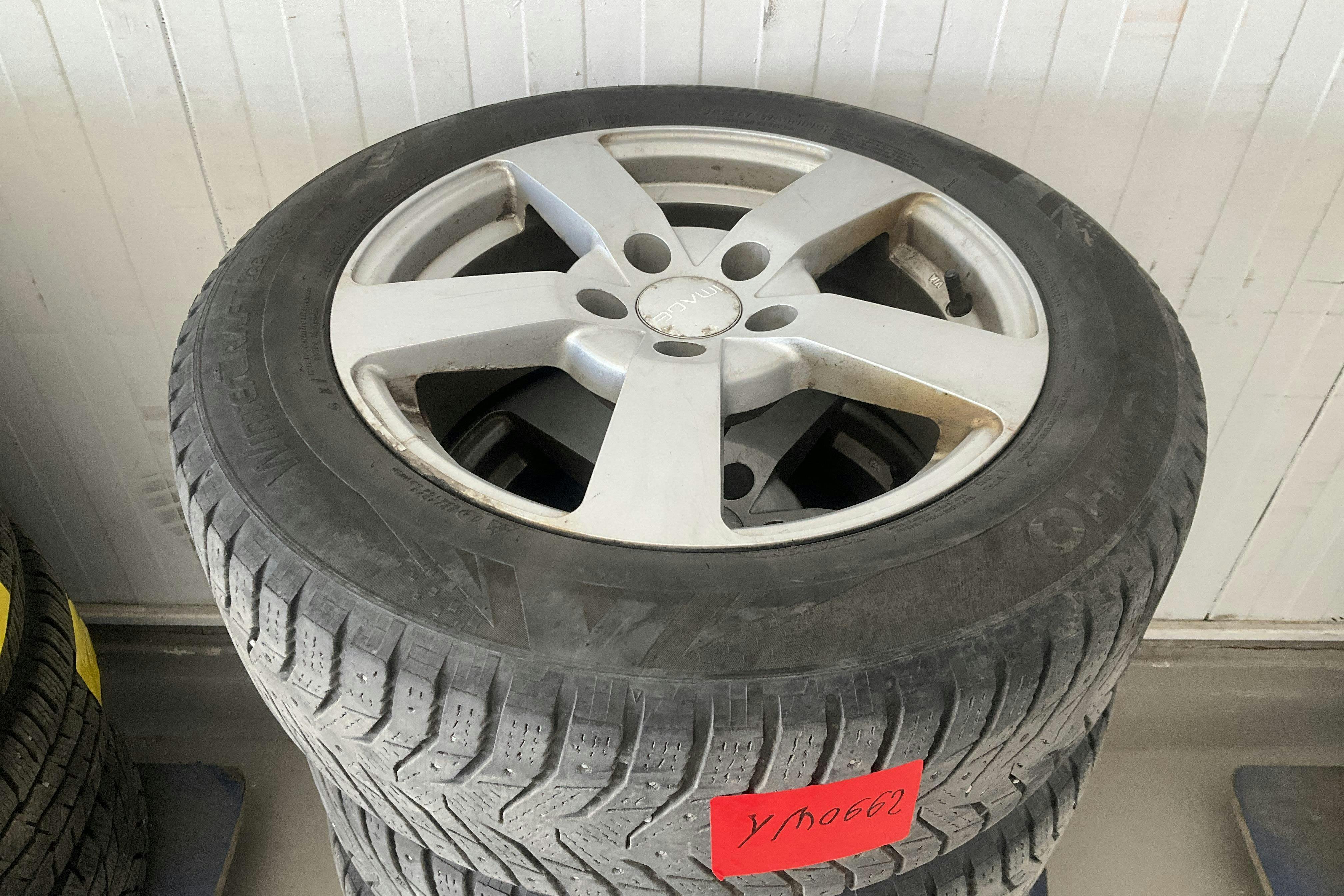 Vehicle Image 17