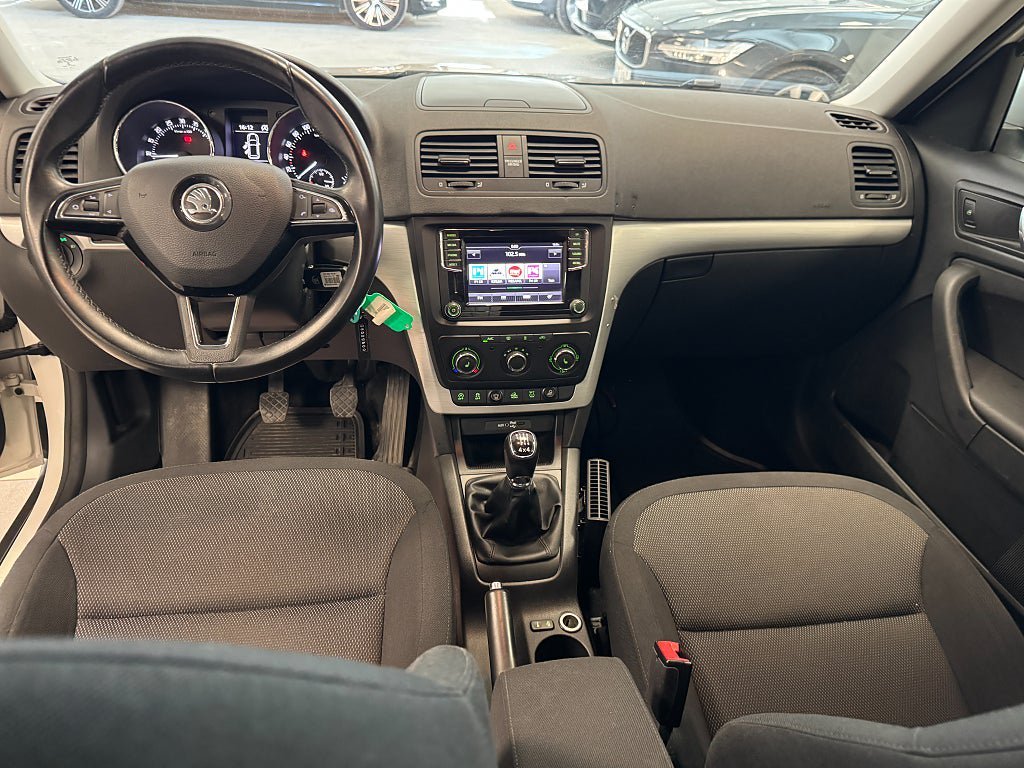 Vehicle Image 9