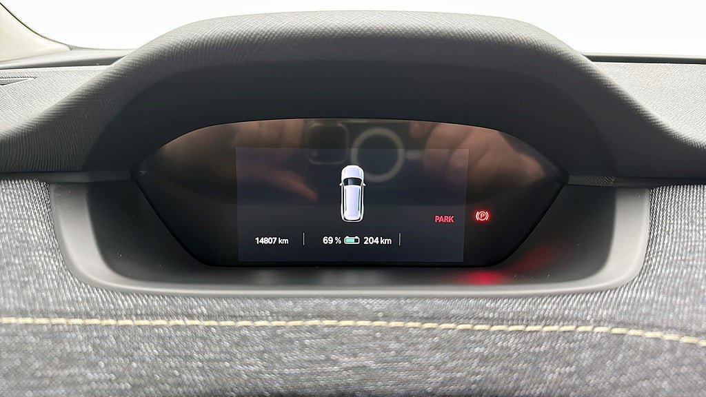 Vehicle Image 16