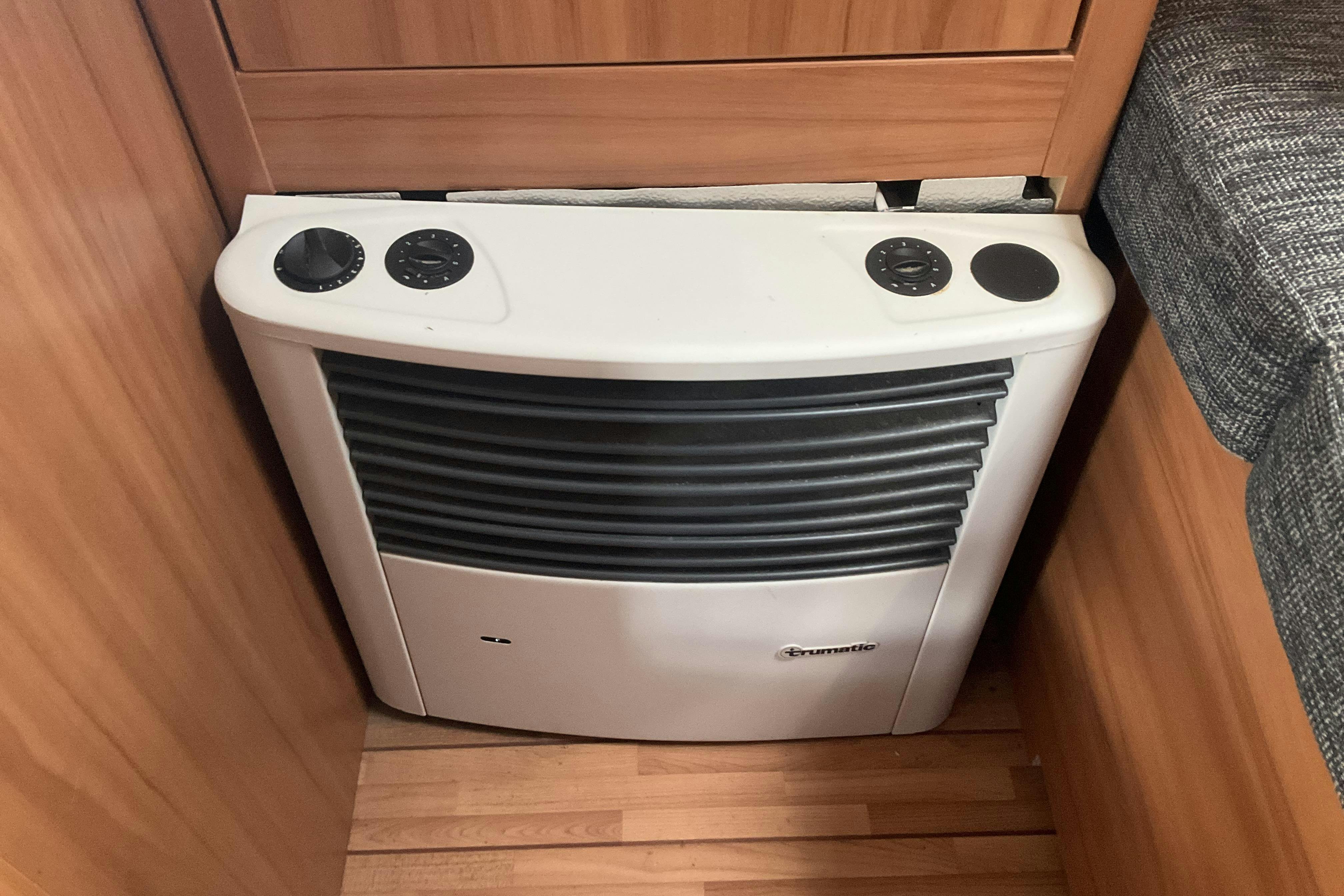 Vehicle Image 23