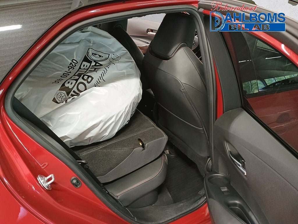 Vehicle Image 13