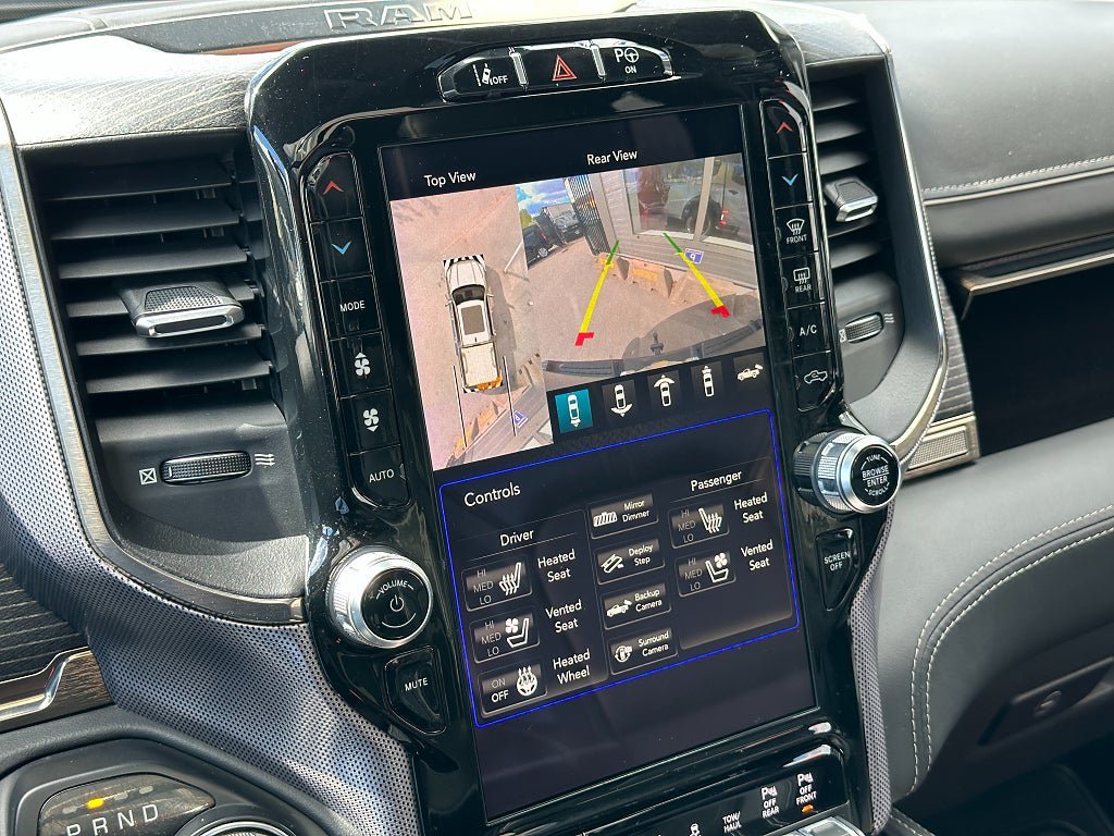 Vehicle Image 9