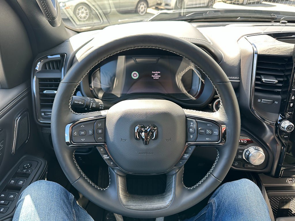 Vehicle Image 17