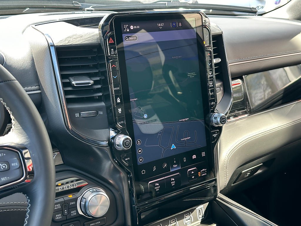 Vehicle Image 21
