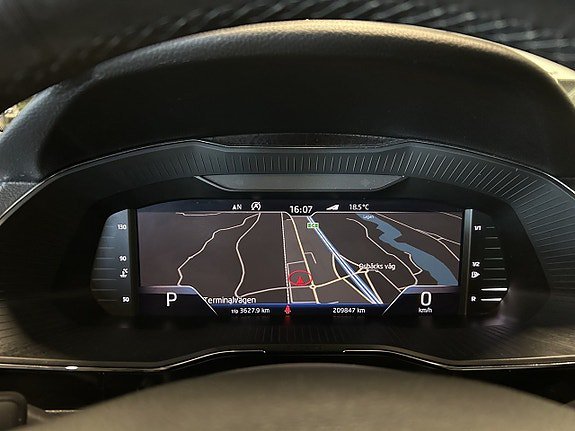 Vehicle Image 25