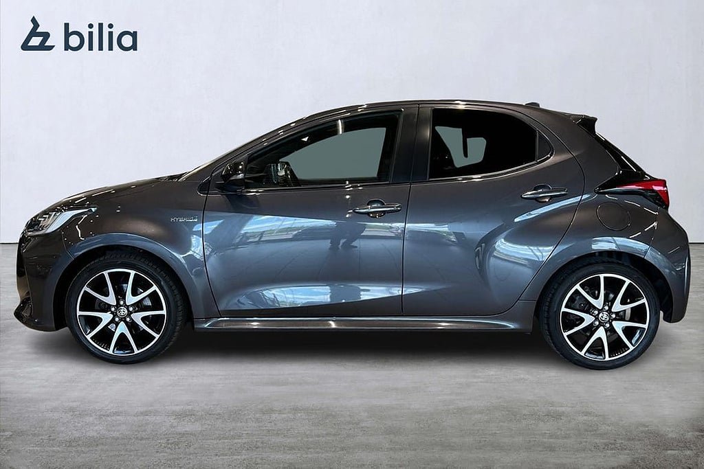Vehicle Image 4
