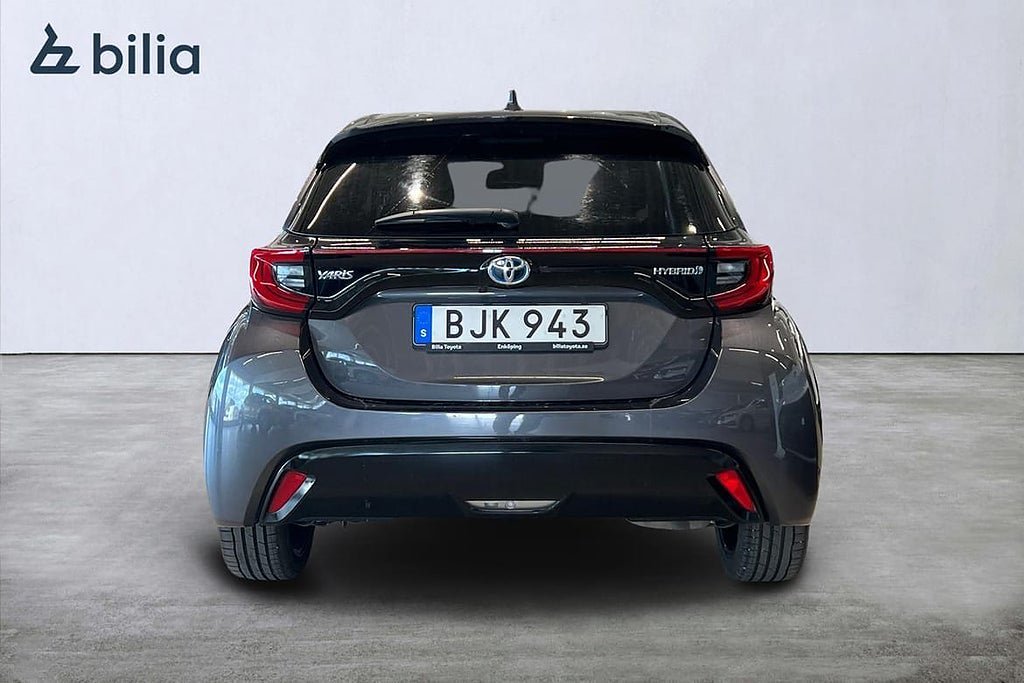 Vehicle Image 6