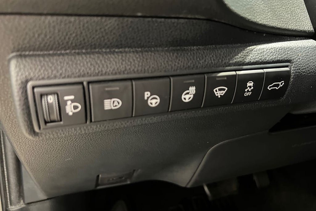 Vehicle Image 17