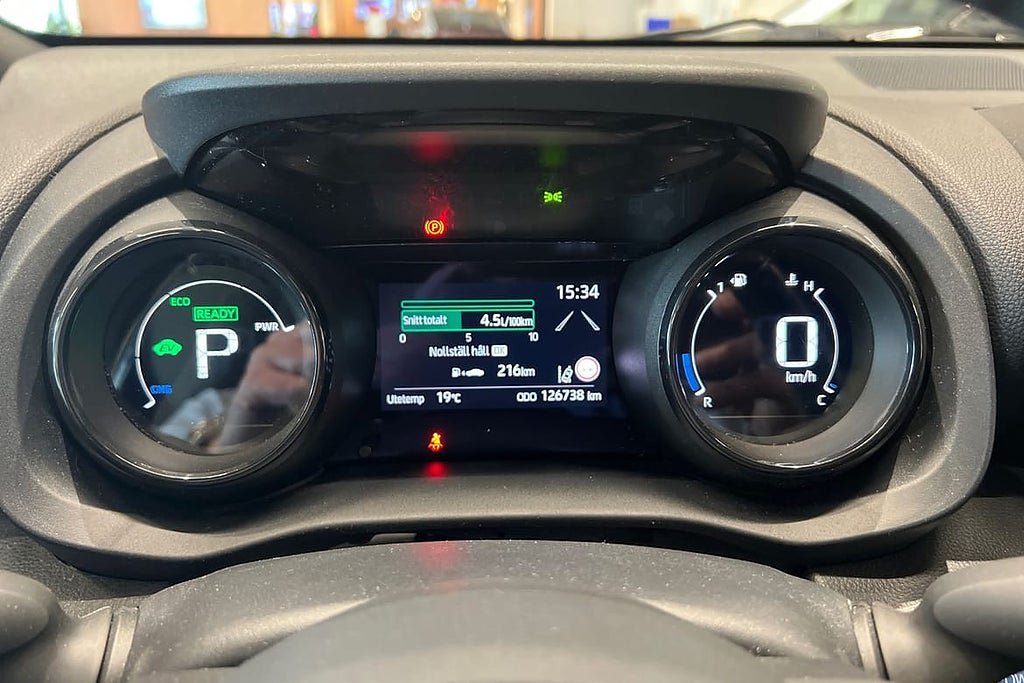 Vehicle Image 17