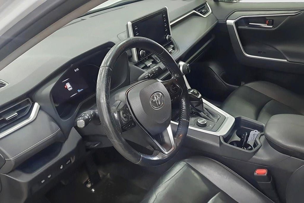 Vehicle Image 7
