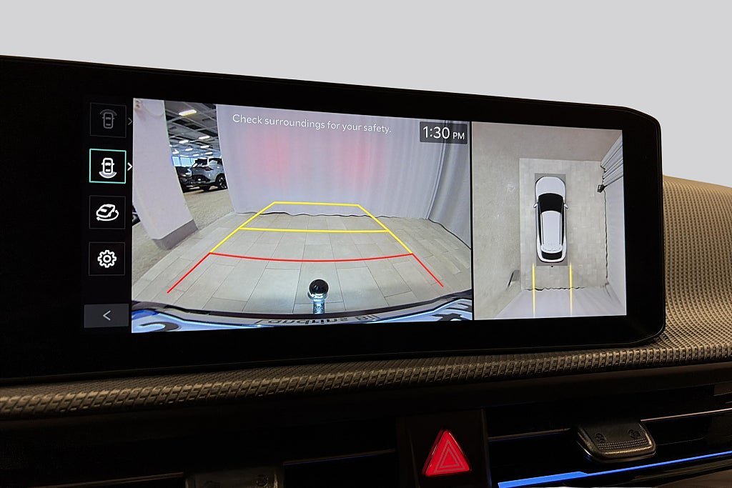 Vehicle Image 10