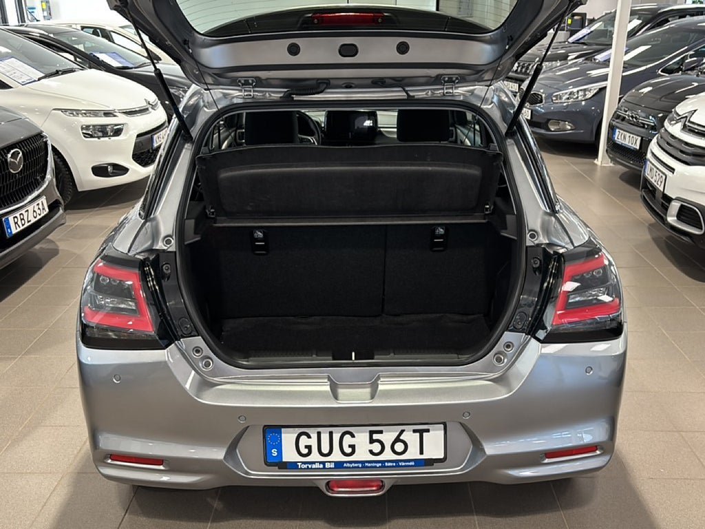 Vehicle Image 14