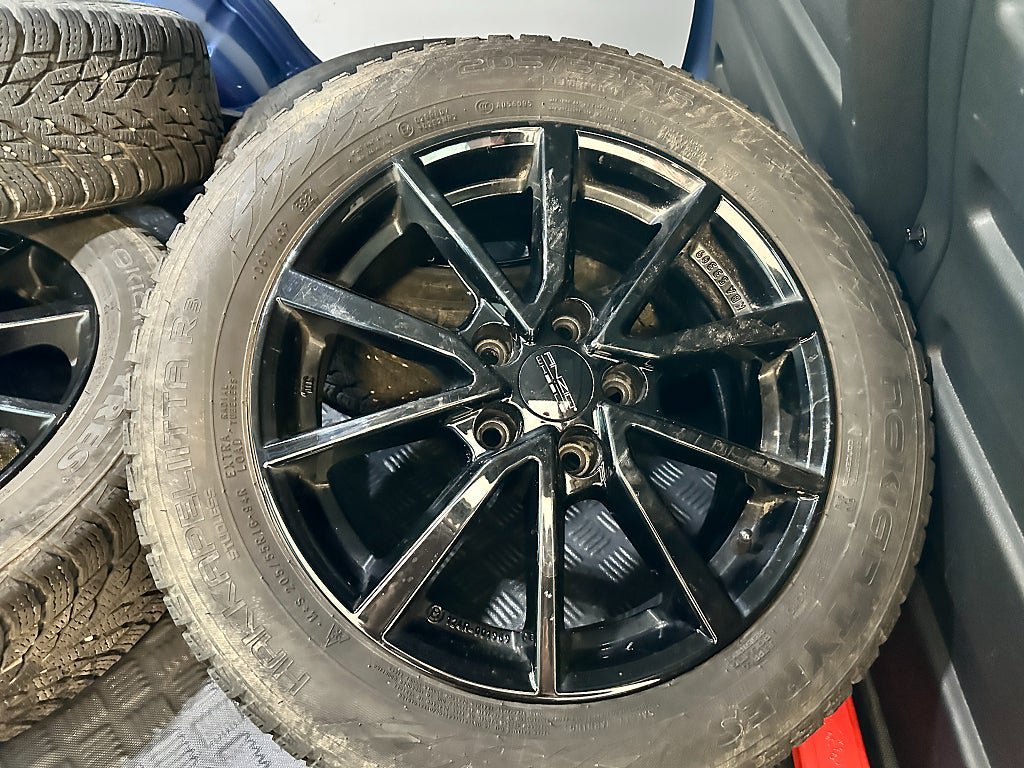 Vehicle Image 18