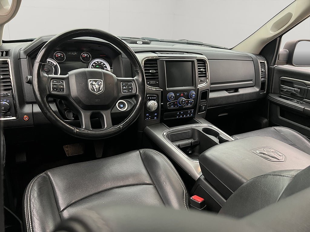 Vehicle Image 15