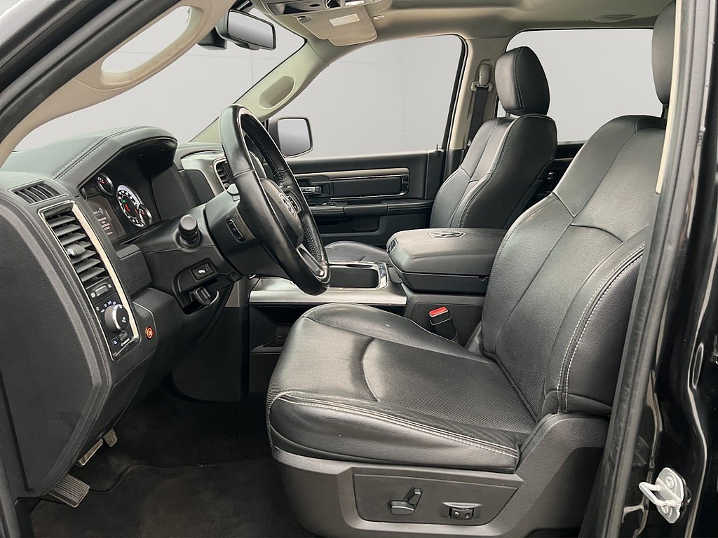 Vehicle Image 17