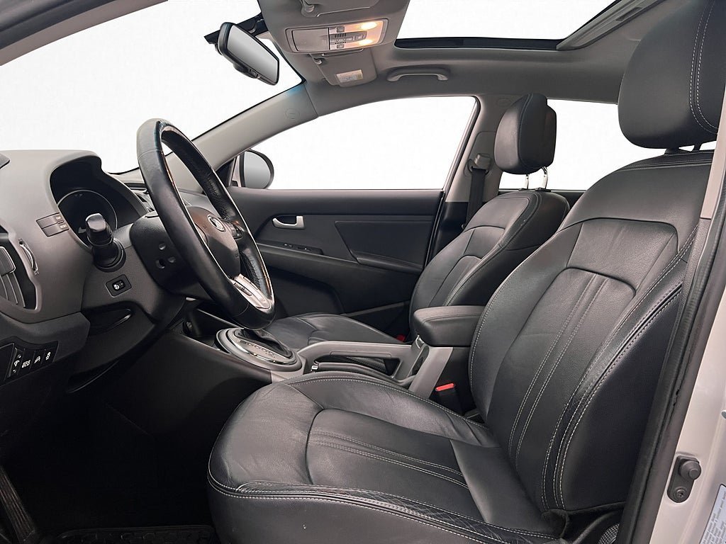 Vehicle Image 11