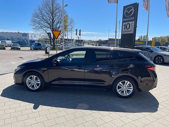 Vehicle Image 8
