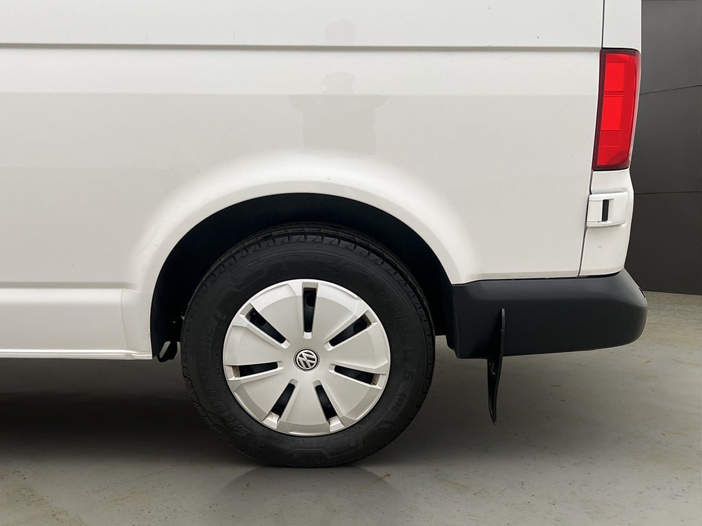Vehicle Image 24