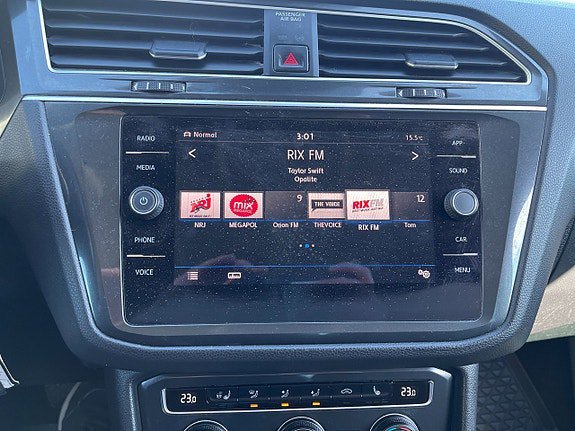 Vehicle Image 22