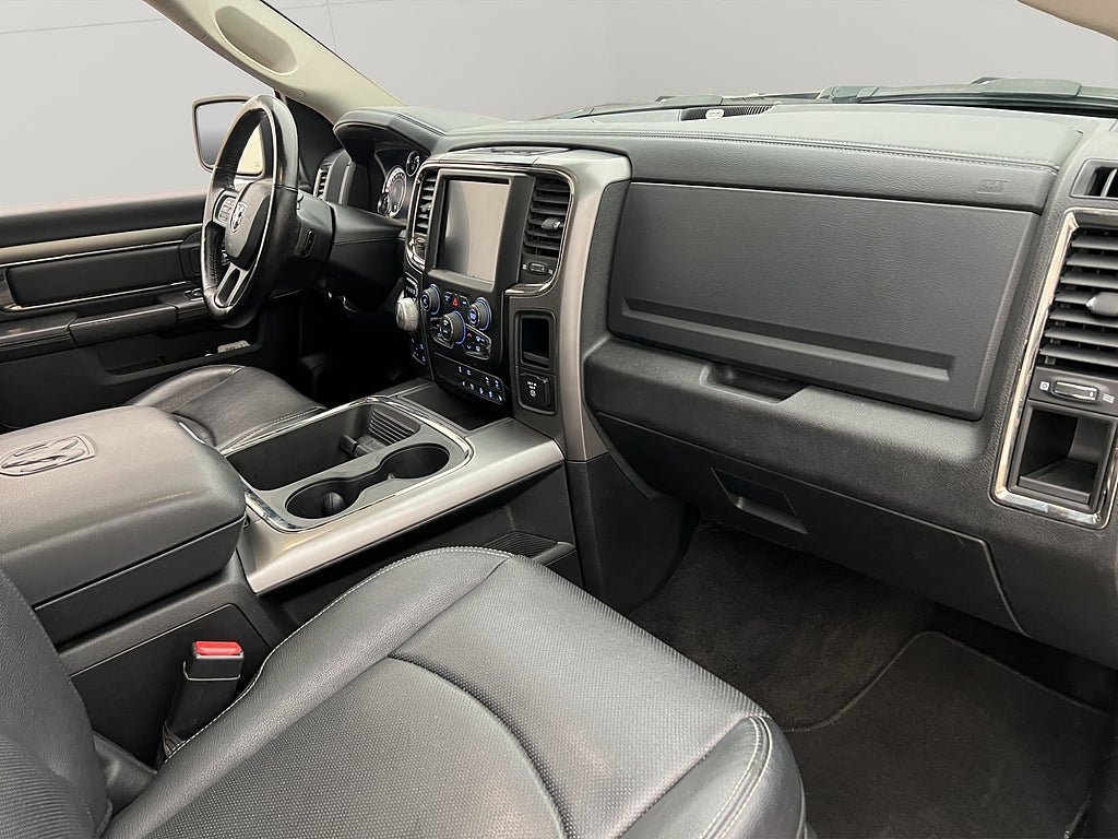 Vehicle Image 33