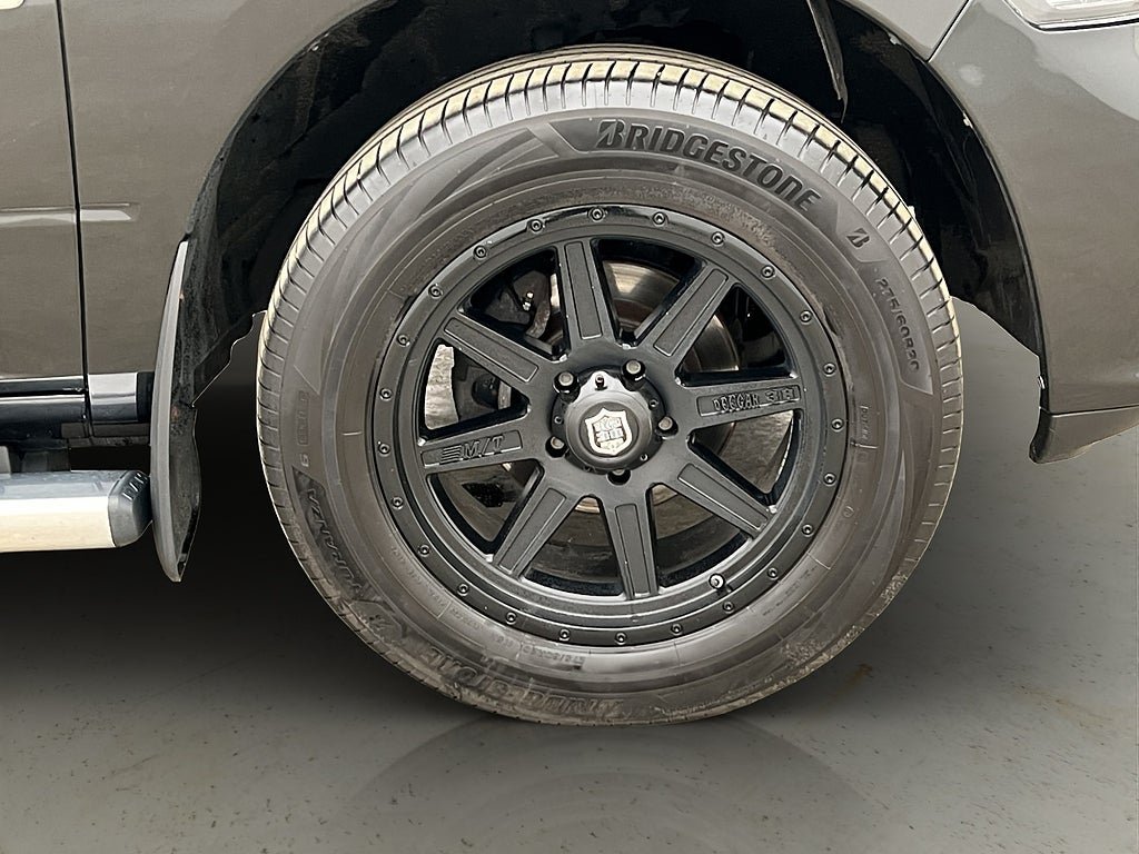 Vehicle Image 38