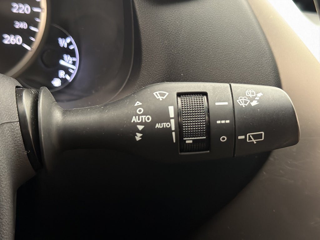 Vehicle Image 28