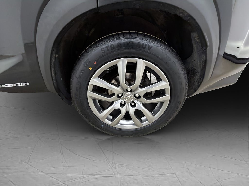 Vehicle Image 30