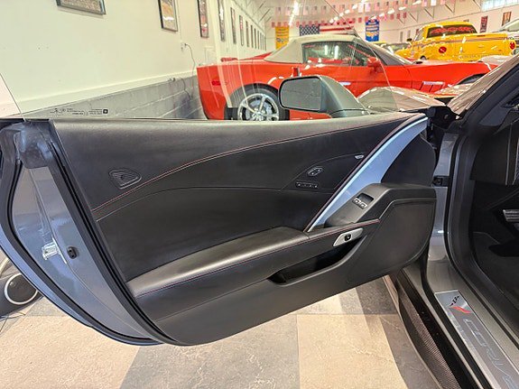 Vehicle Image 23