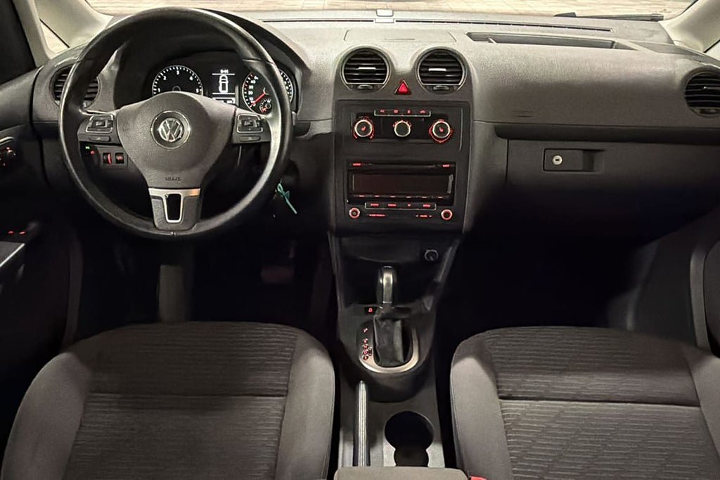 Vehicle Image 12