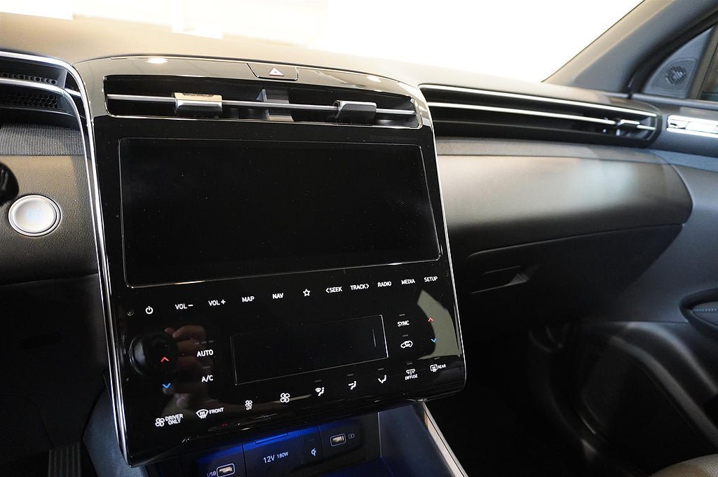 Vehicle Image 23