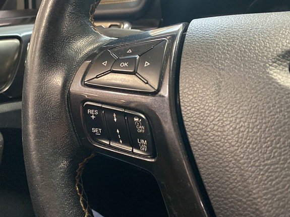Vehicle Image 24