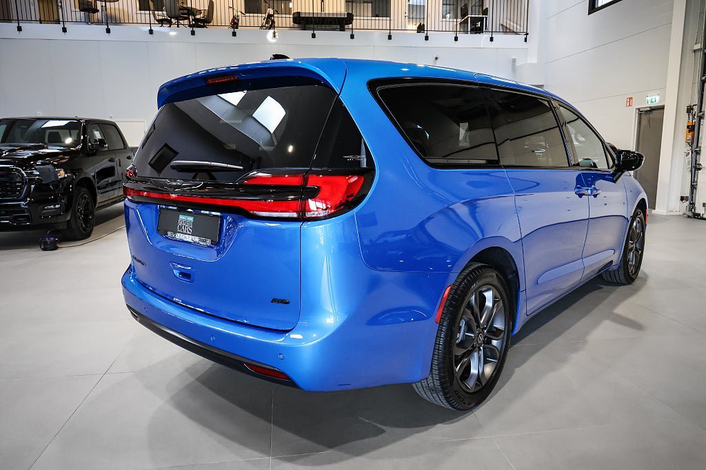 Vehicle Image 7