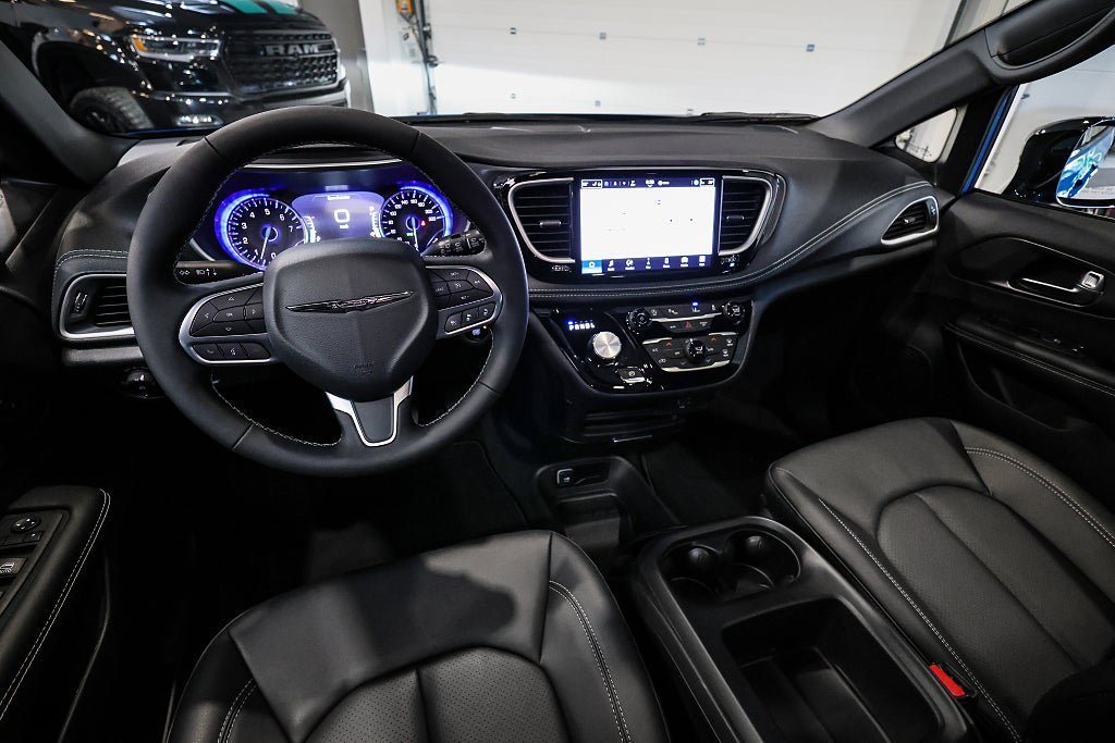 Vehicle Image 18