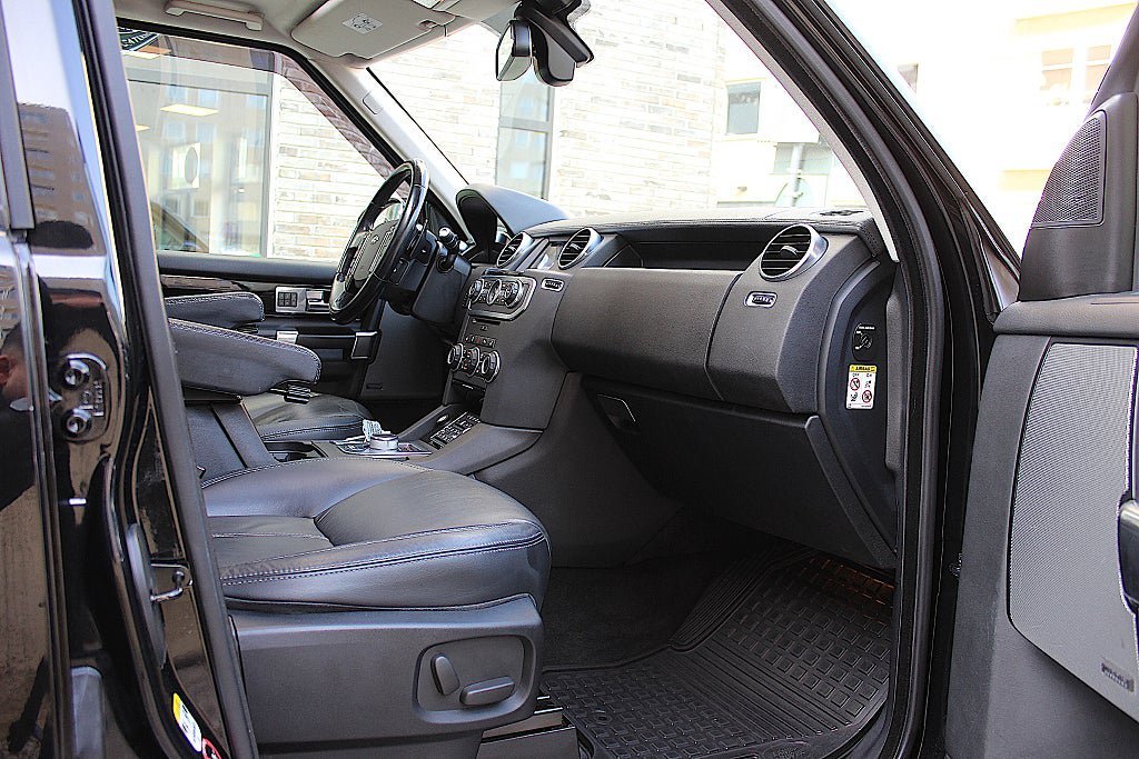 Vehicle Image 30